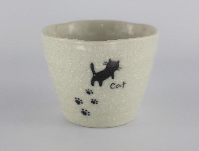 The Black Cat Sneaking Out Cup (Will Launch in Cat Lover Show)